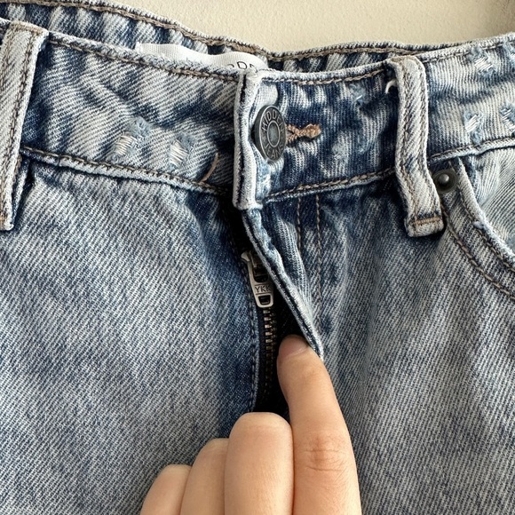 HIDDEN Light Blue Acid Wash Women's Front Slit Jeans, Denim Jeans, Size 24 - Picture 7 of 16